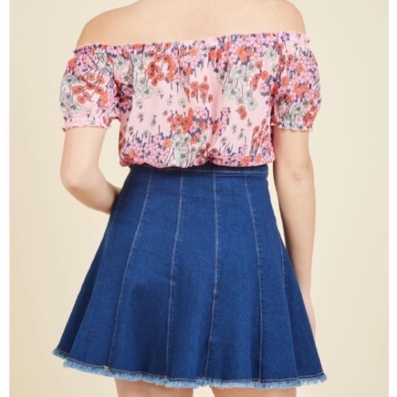 NEW ModCloth Off the Shoulder Floral Top - Picture 2 of 8